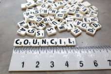 Azulejos de Scrabble con letra grande