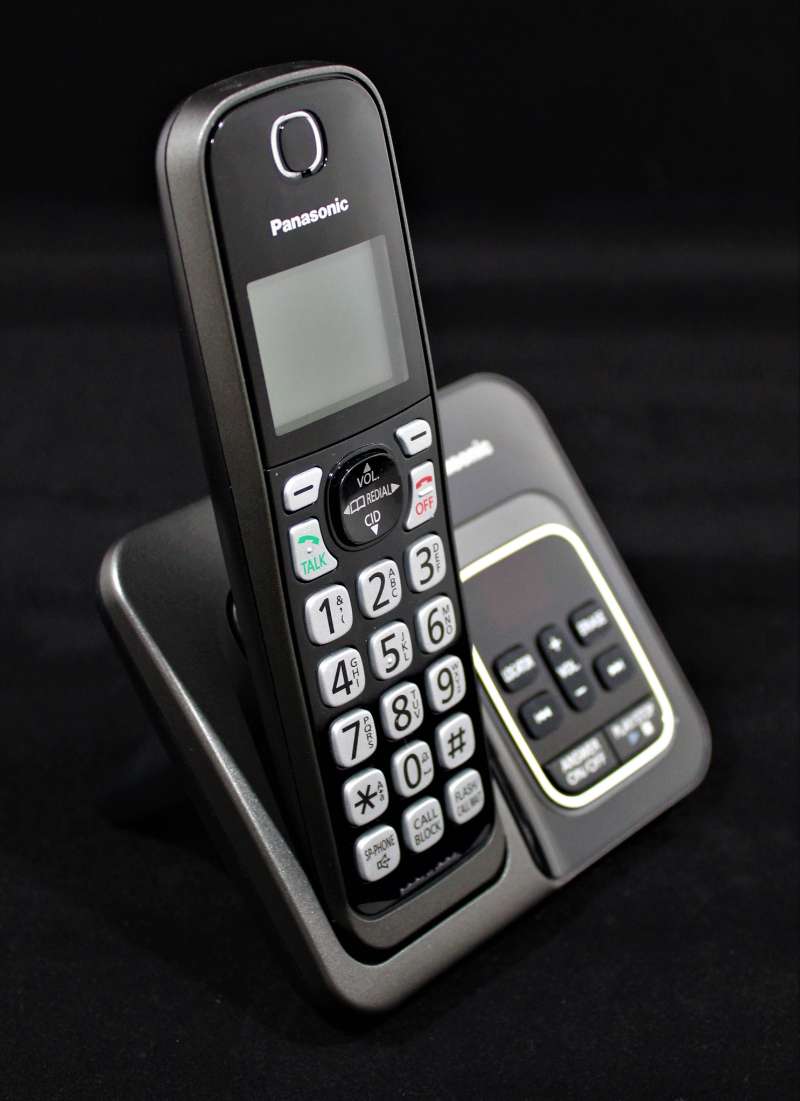 Teléfono inalámbrico Panasonic con identificador de llamadas